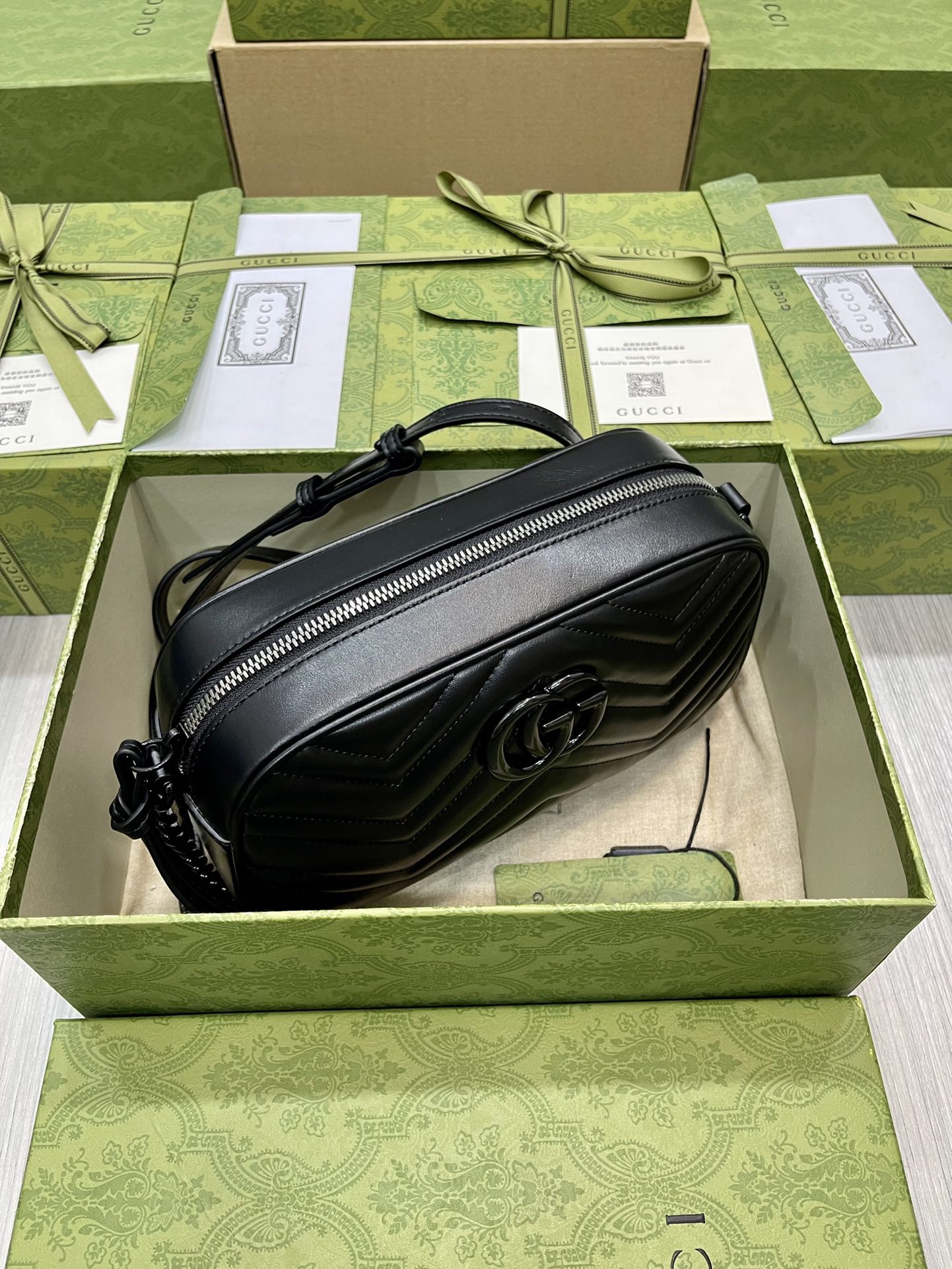 Gvc*1 Marmont series model number: 447632 Size: 24*13*7cm