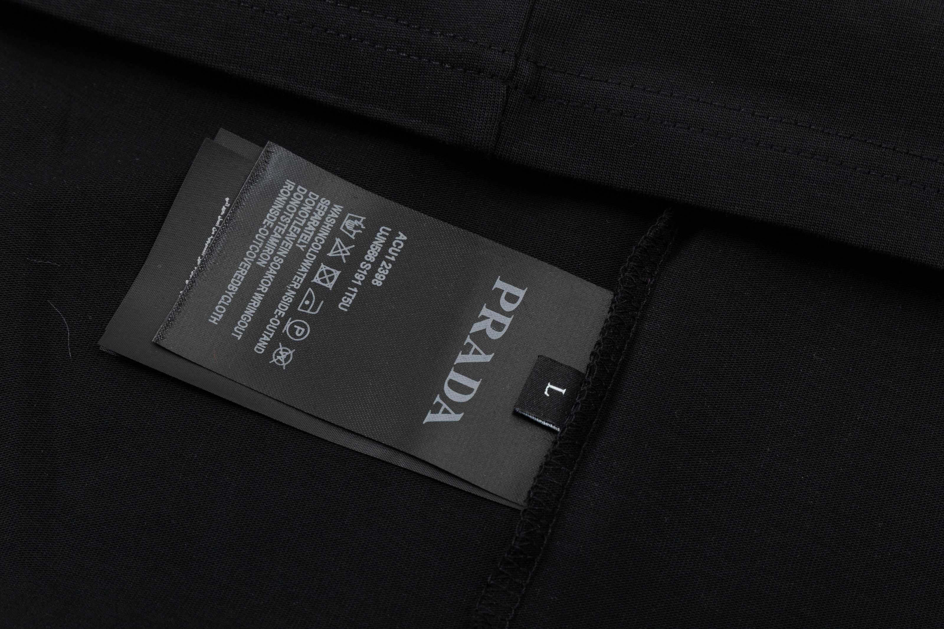 Classic Triangle Pattern T Shirt