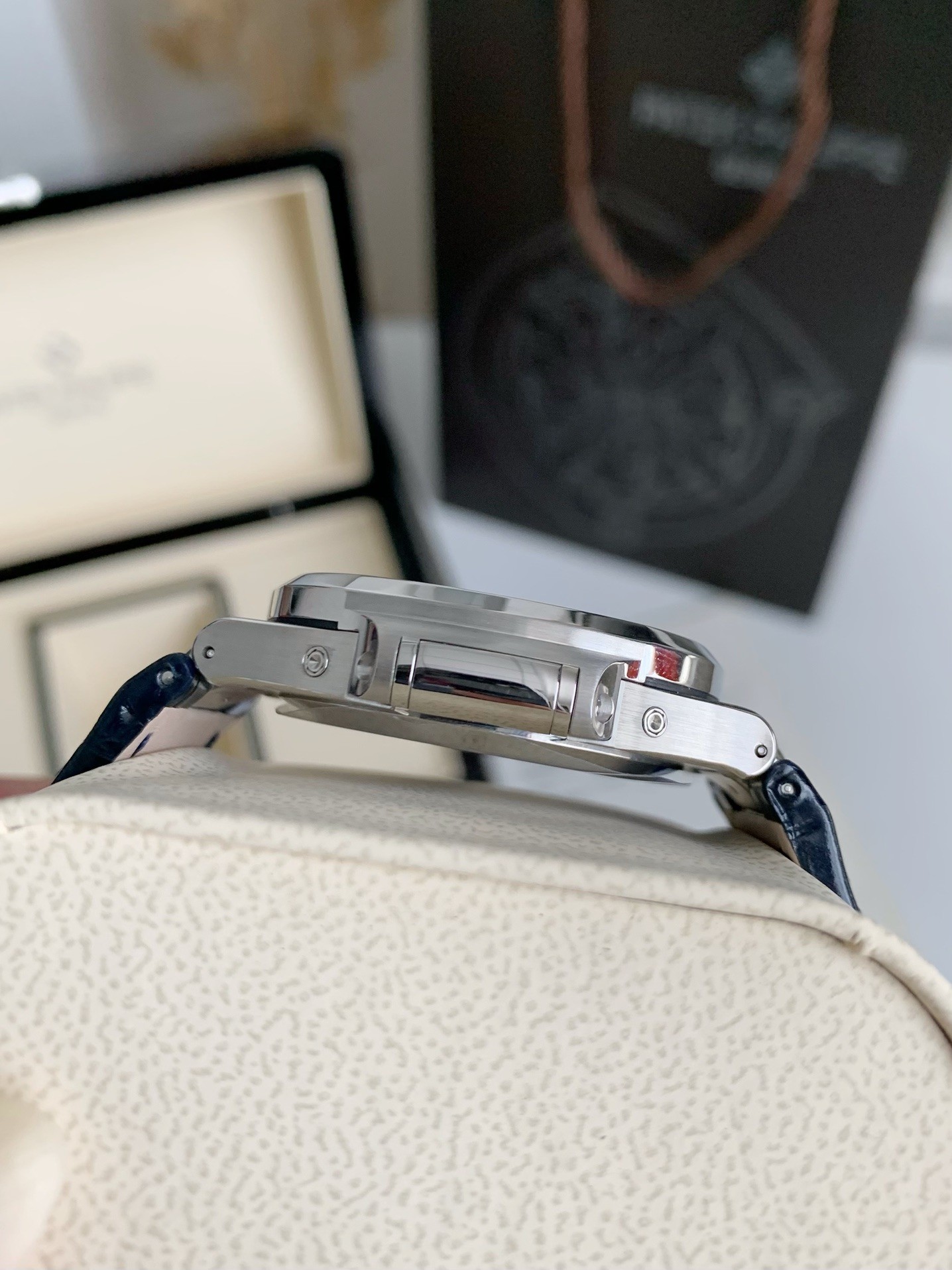 Pat*k Phi1i*pe 5726 series watch