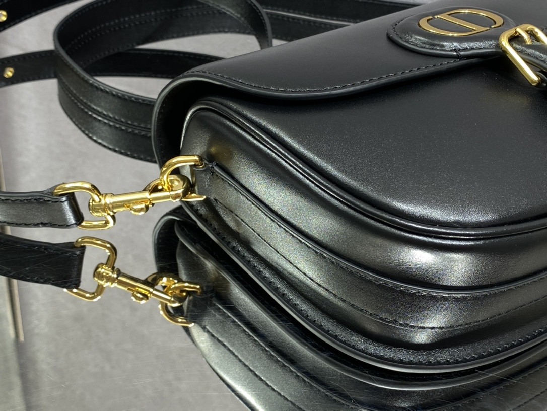 Medium D10r Bobby Bag