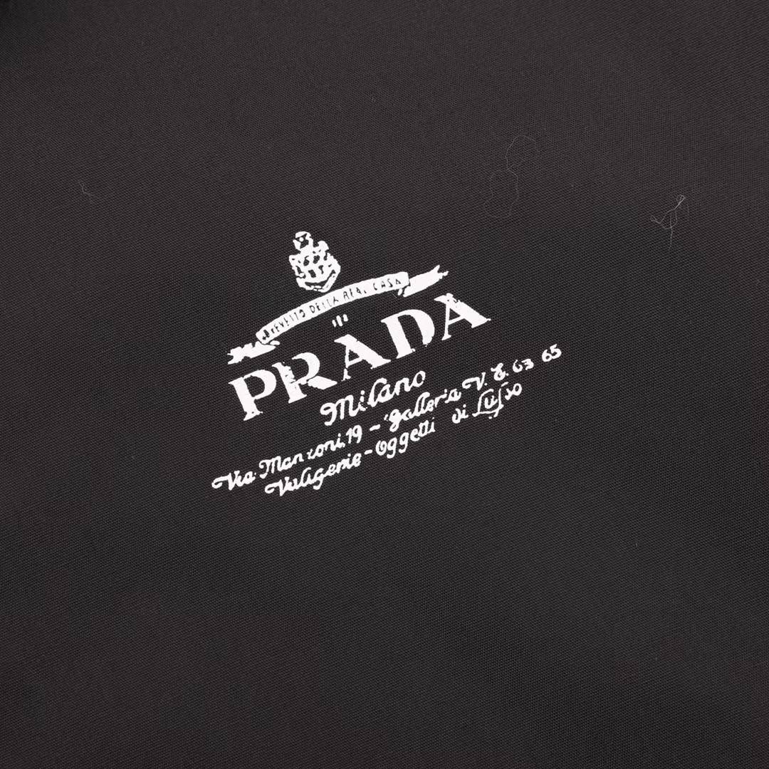 Pra*a short sleeve shirt