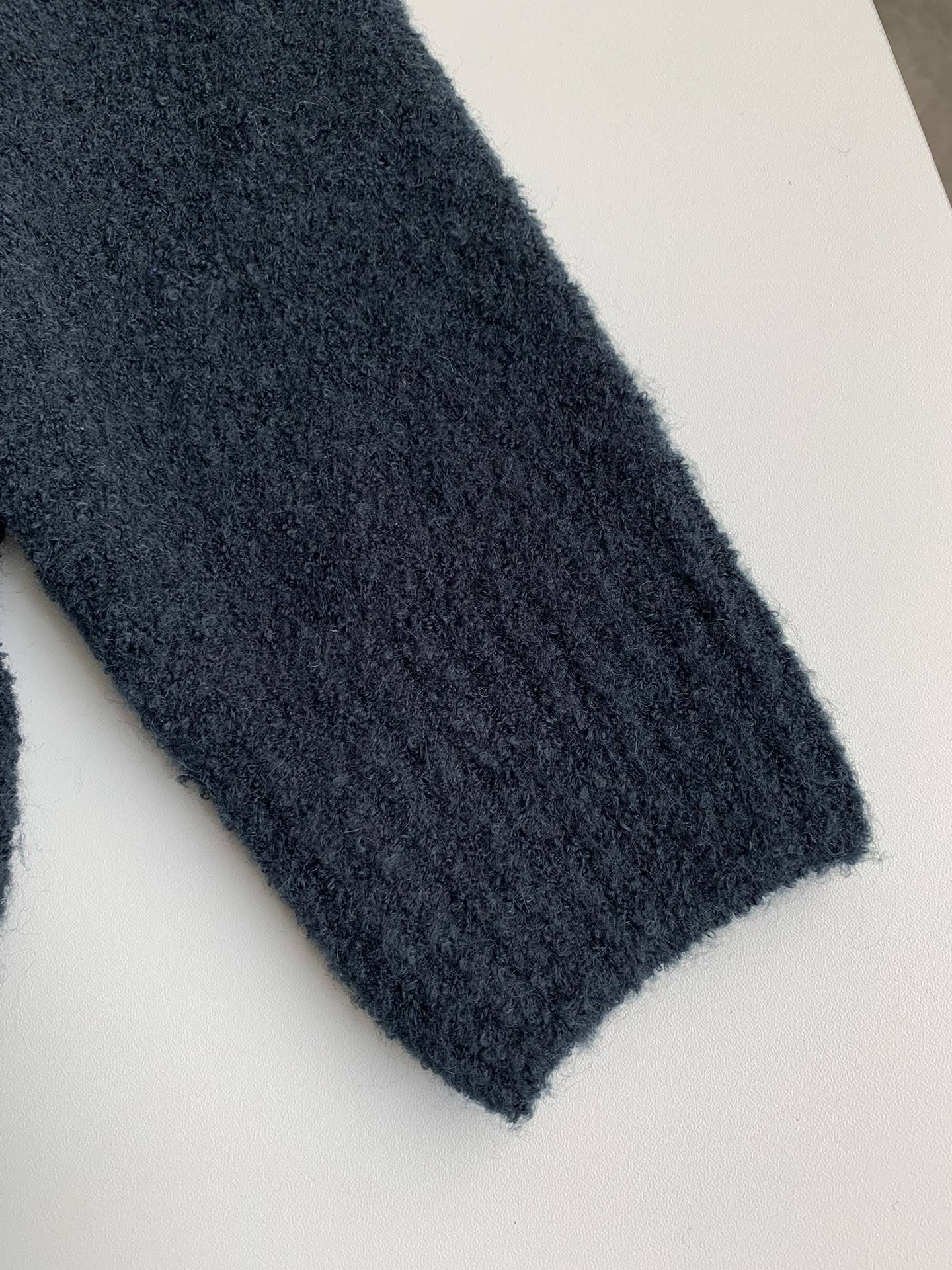 L0vis Vvtt0n Clothes