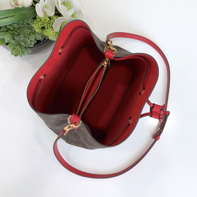 L0vis Vvtt0n Néonoé Bag