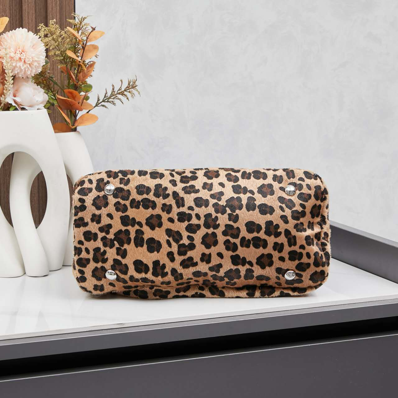 Pra*a adasoftlux leopard killer bag texture is very high-end size 29x20x15, model 2480