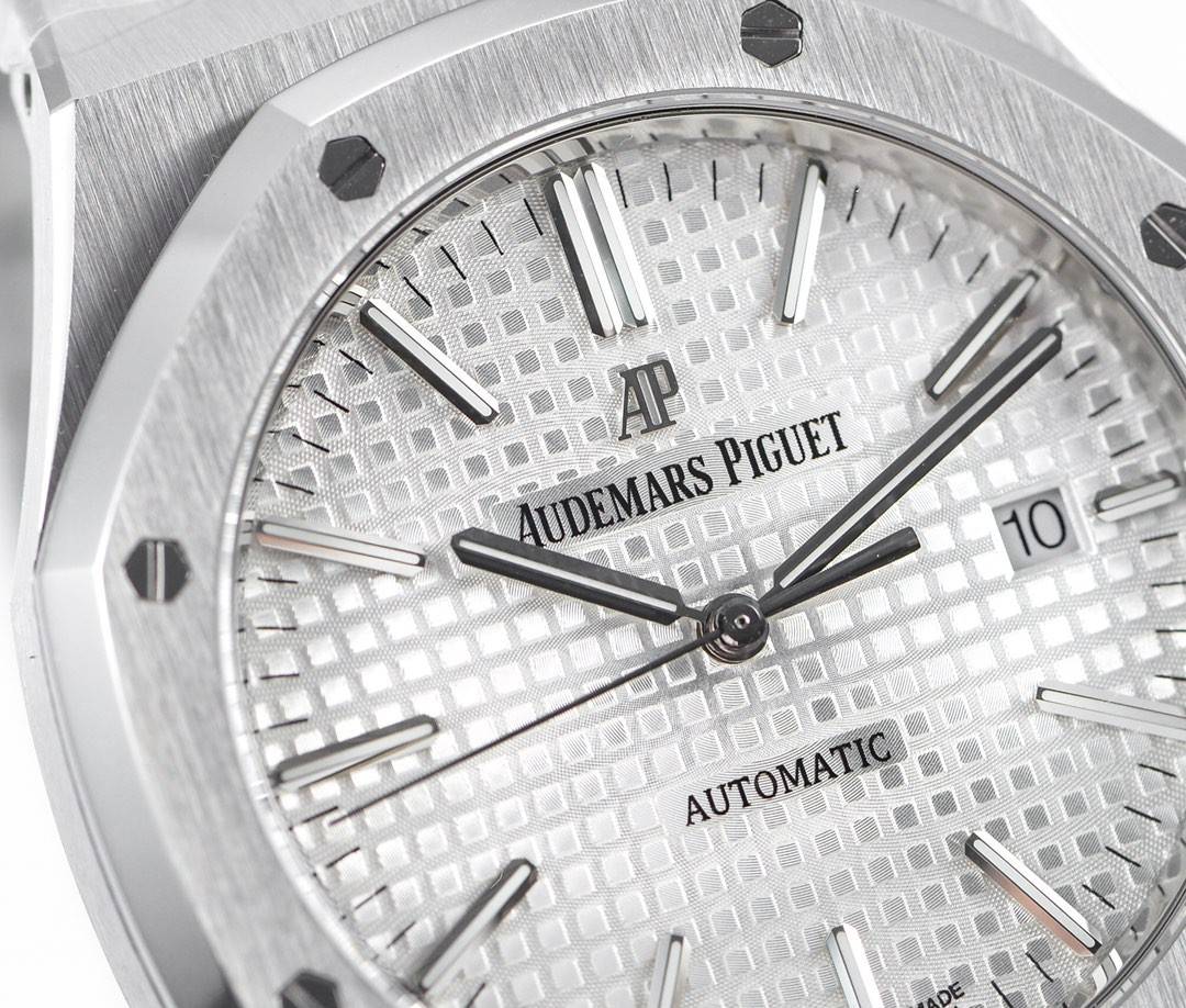 Audemars P1g*et Royal Oak 15400 Series Men