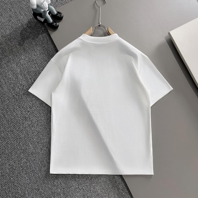 3D Minimalist Design T-Shirt