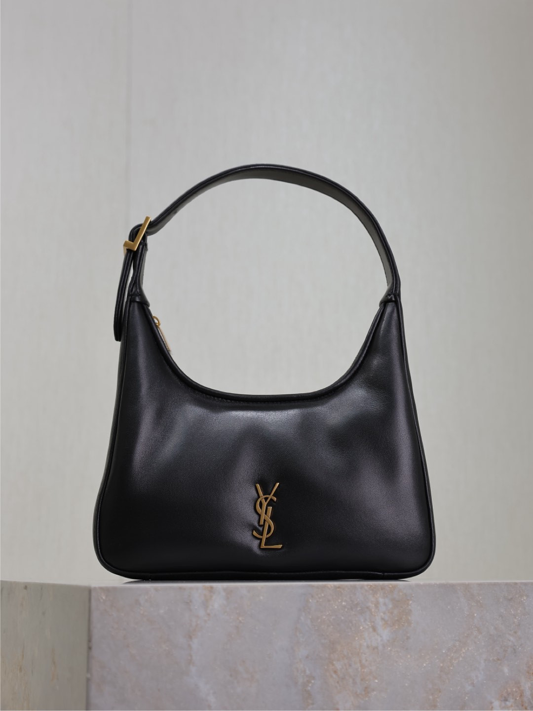Y51 Calypso Bag