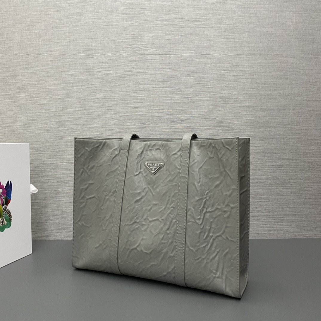 Pra*a Large Antique Tote Bag