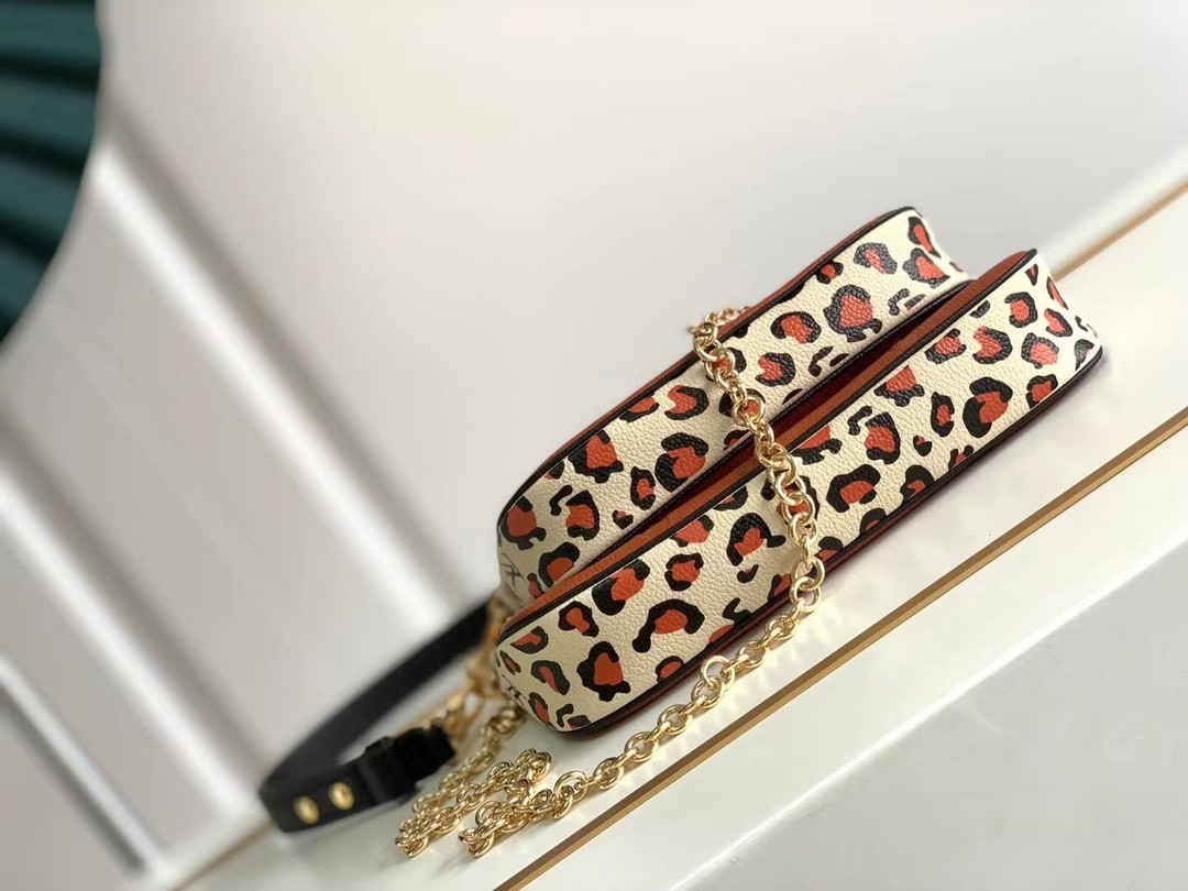 L0vis Vvtt0n Multi Pochette Accessories Bag