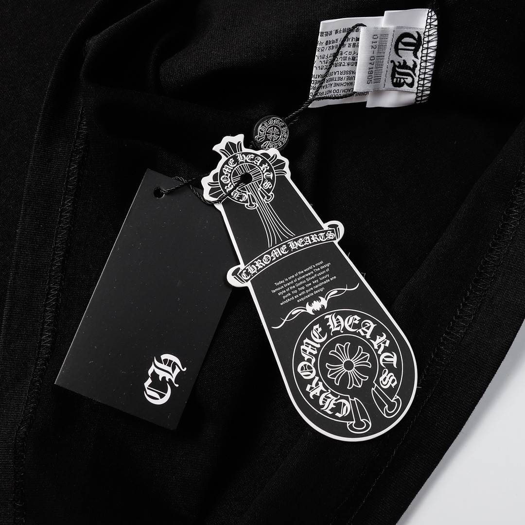 Ch*0me He**ts heart splashed ink Sanskrit horseshoe t-shirtarts