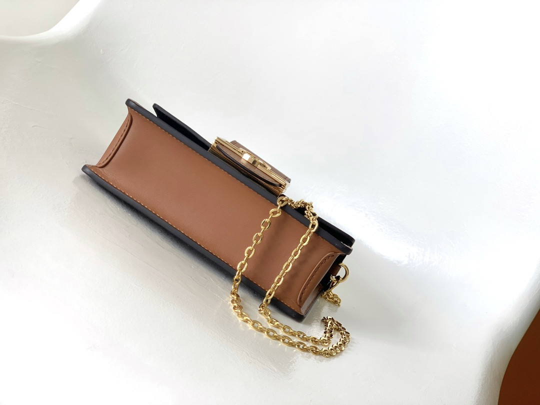 L0vis Vvtt0n Dauphine Bag