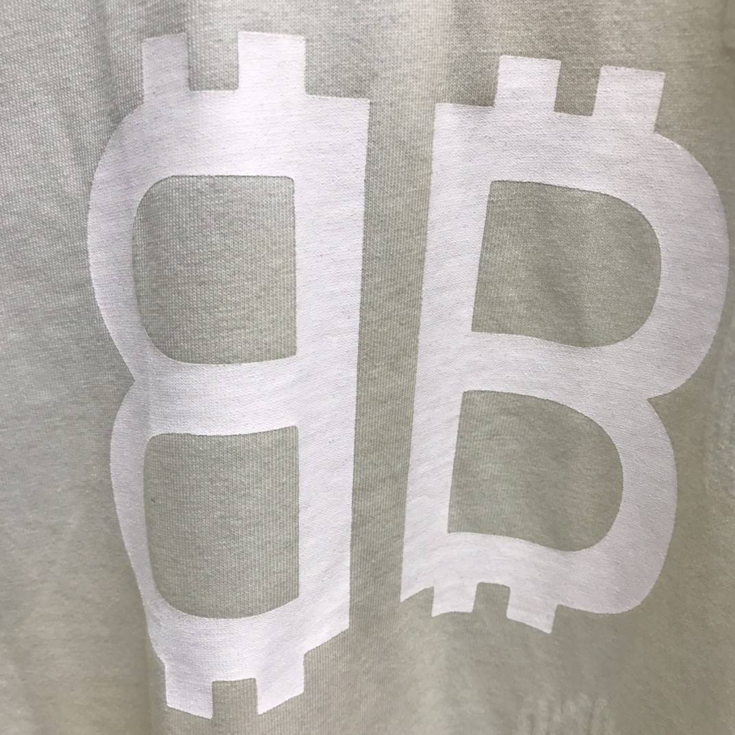 Ba1en*iaga BB Industrial Cement Painted T-Shirt