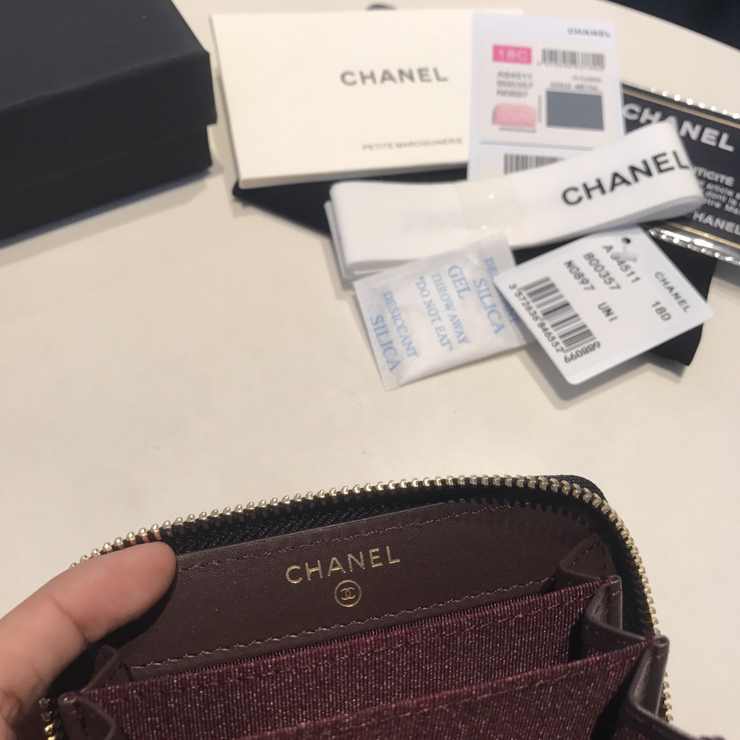 Chanle Zipped Wallet