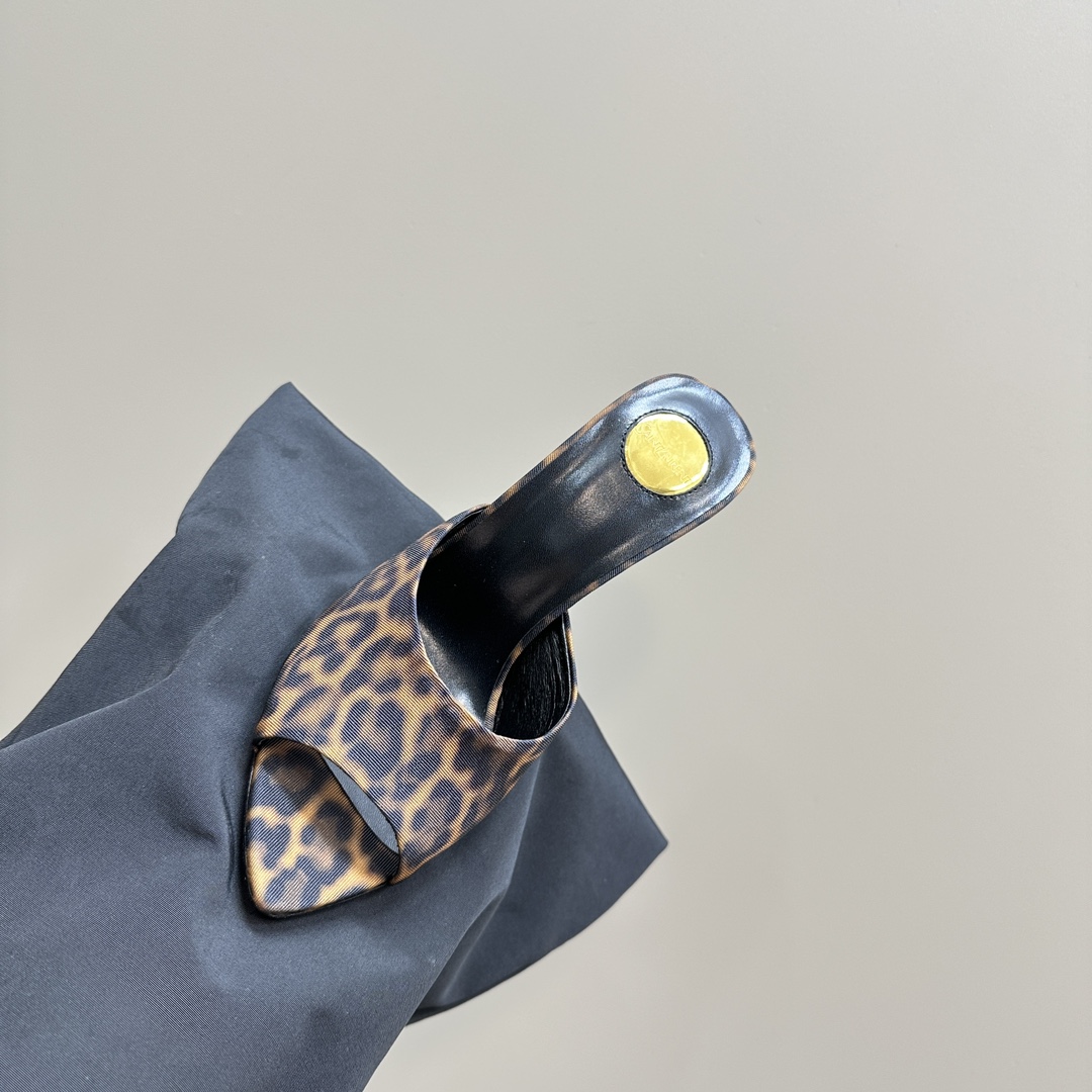 Y51 pointed open-toe high heels: 10.5CM Size: 35-39 (40 custom-made, no returns or exchanges)