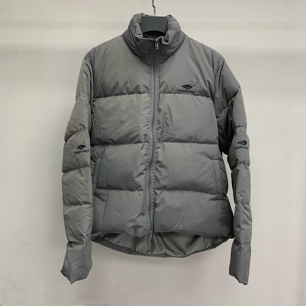 Ba1en*iaga embroidered down jacket