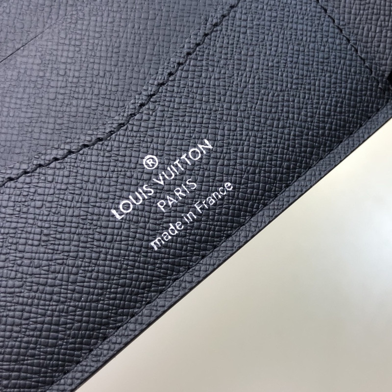 L0vis Vvtt0n Slender Id Bag