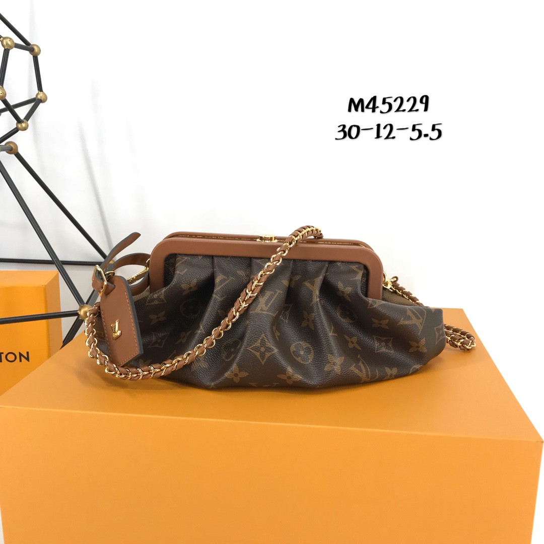 L0vis Vvtt0n Boursicot Ew Bag