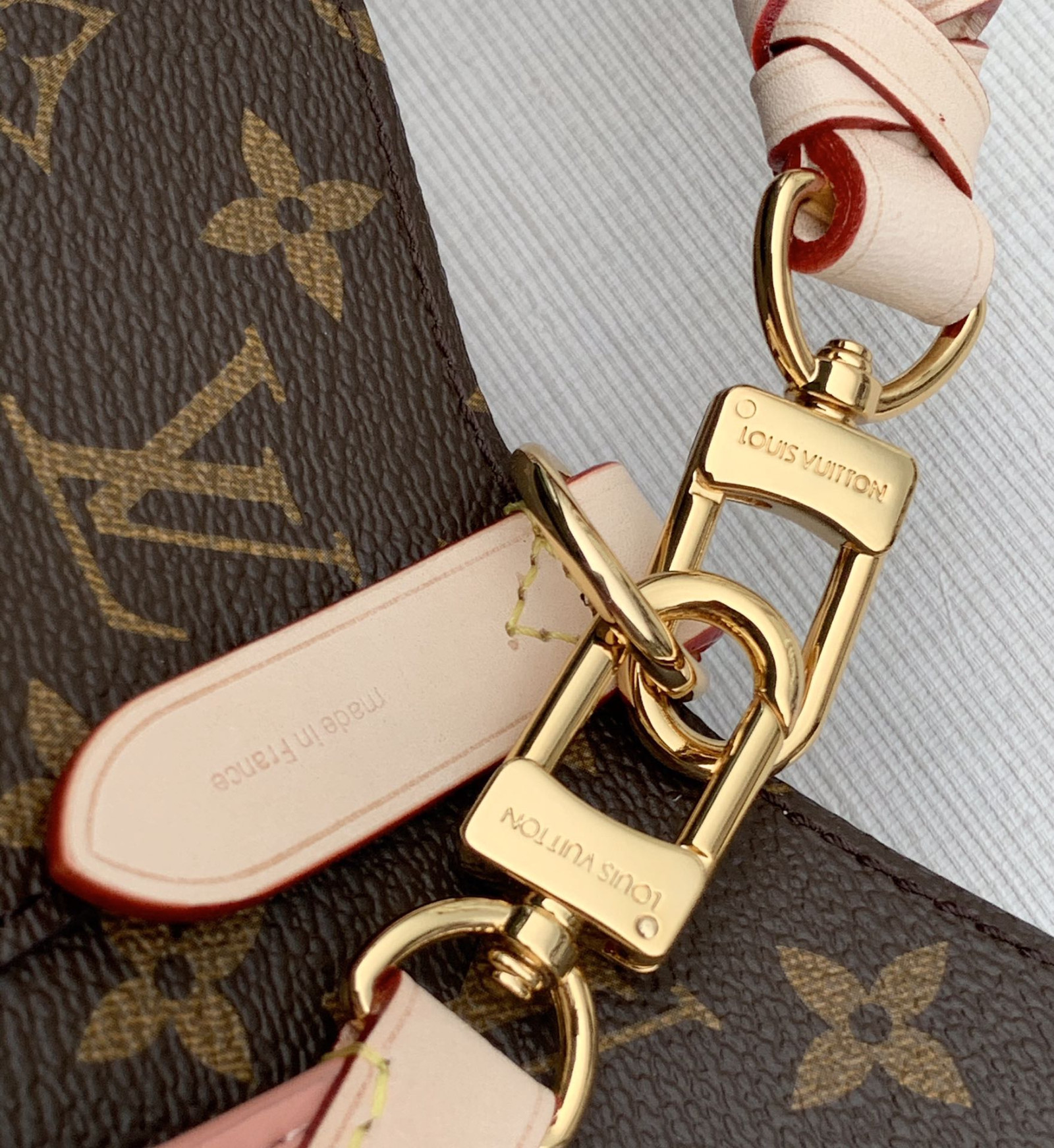 L0vis Vvtt0n Néonoé Bag