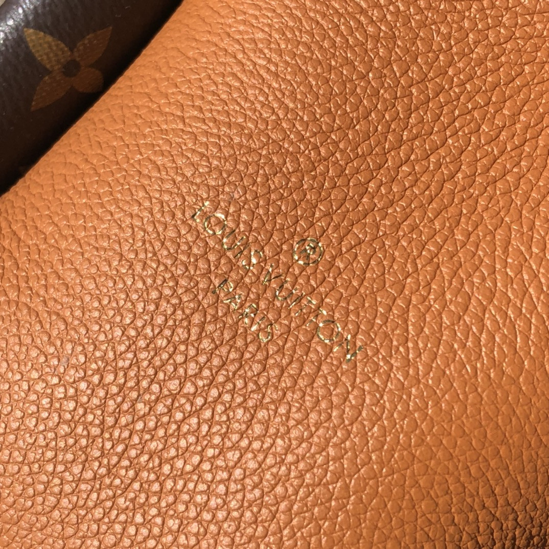 L0vis Vvtt0n Surene Bag