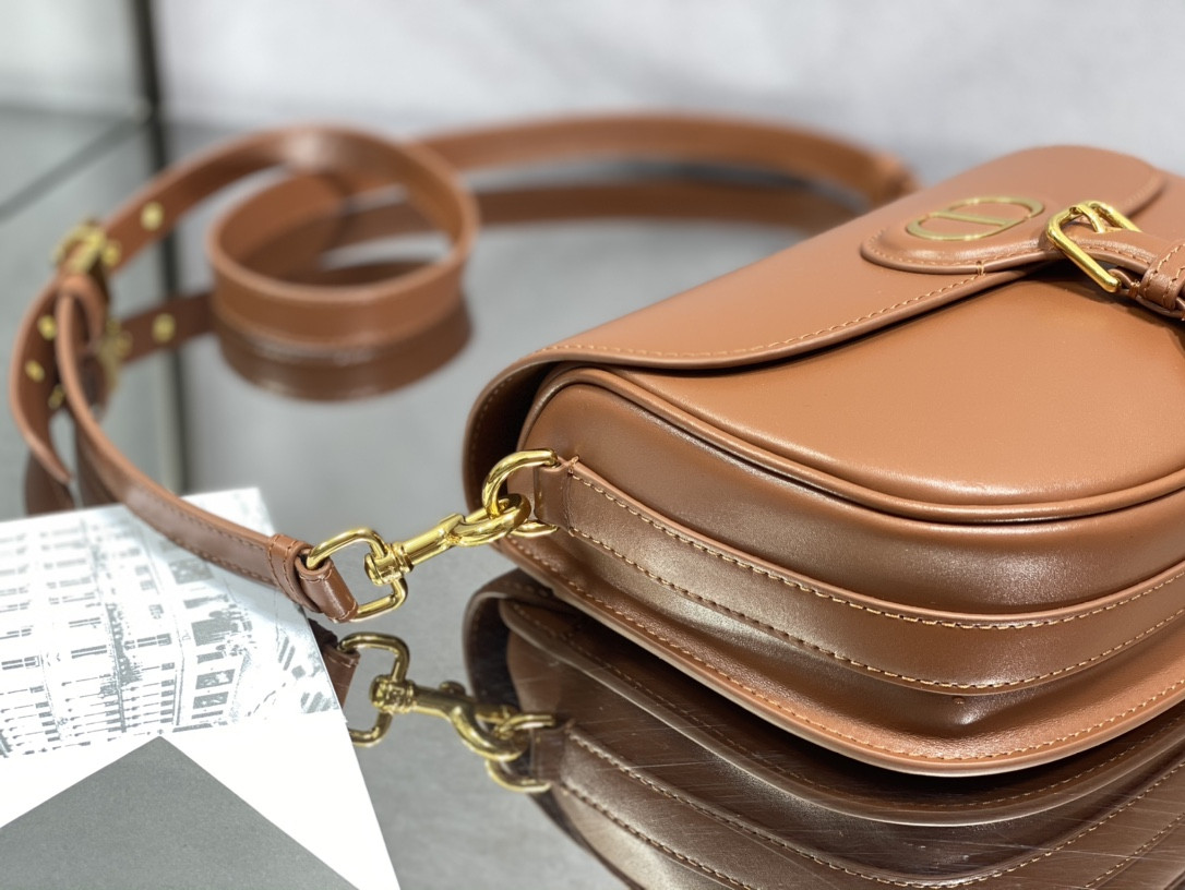 Medium D10r Bobby Bag