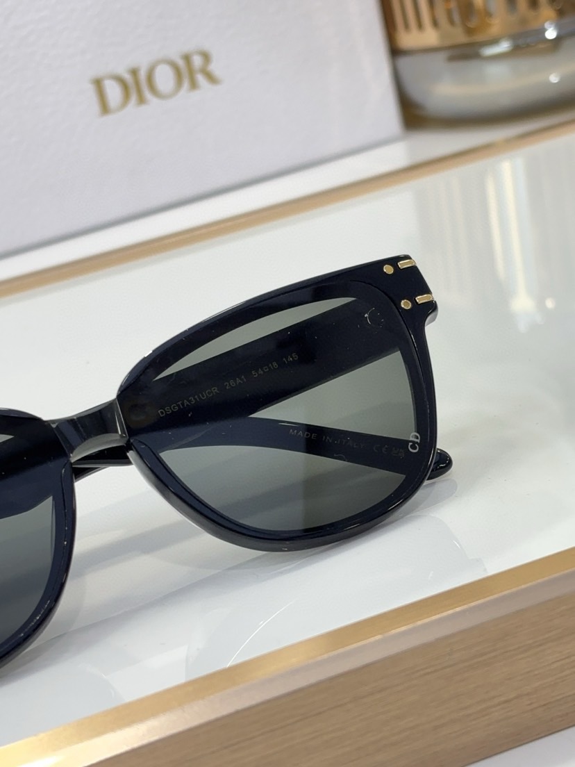 D10r  Sunglasses