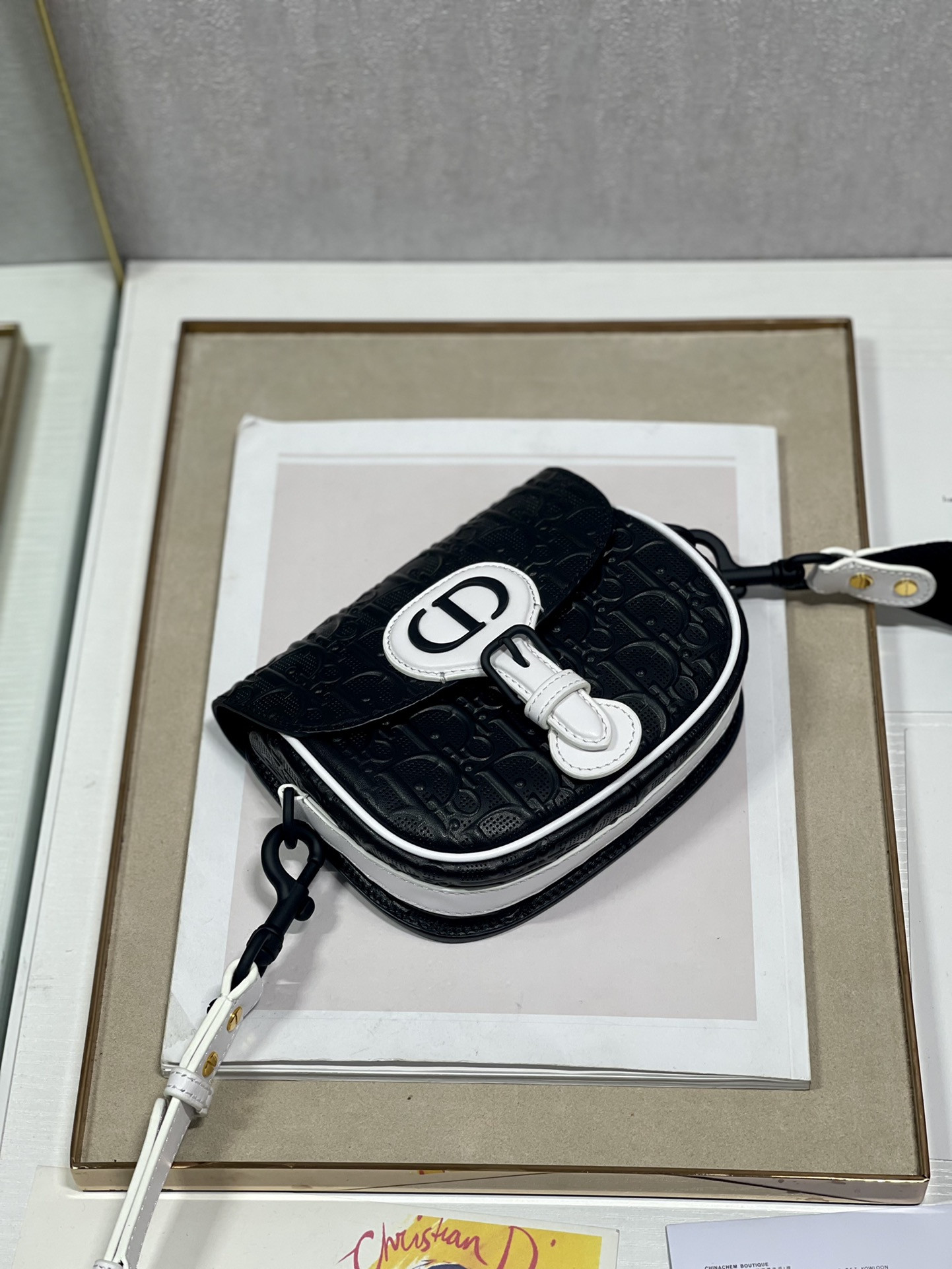 Small D10r Bobby Bag