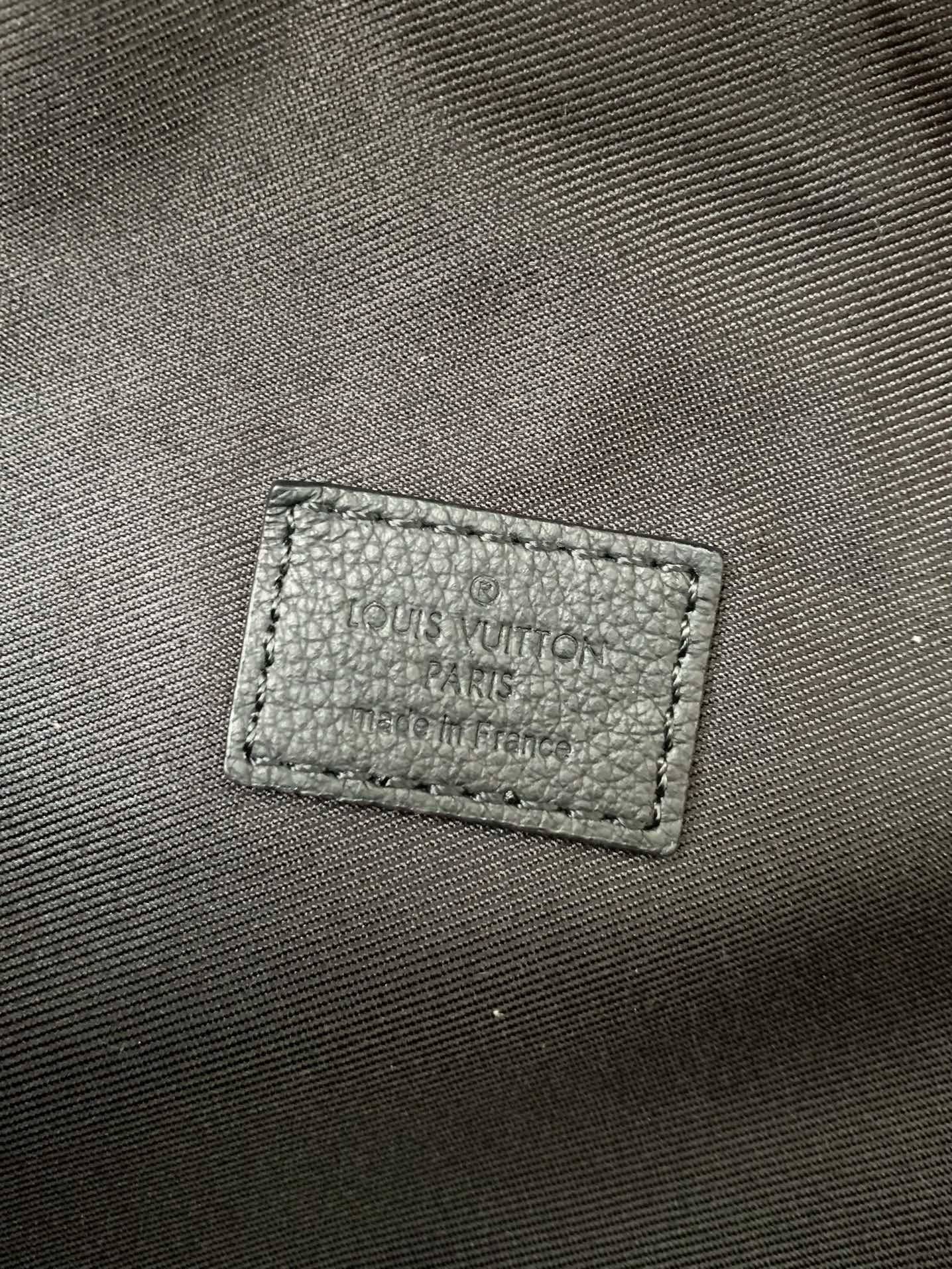 New L*V RUSH waist bag M47058 Size: 30*15*8cm