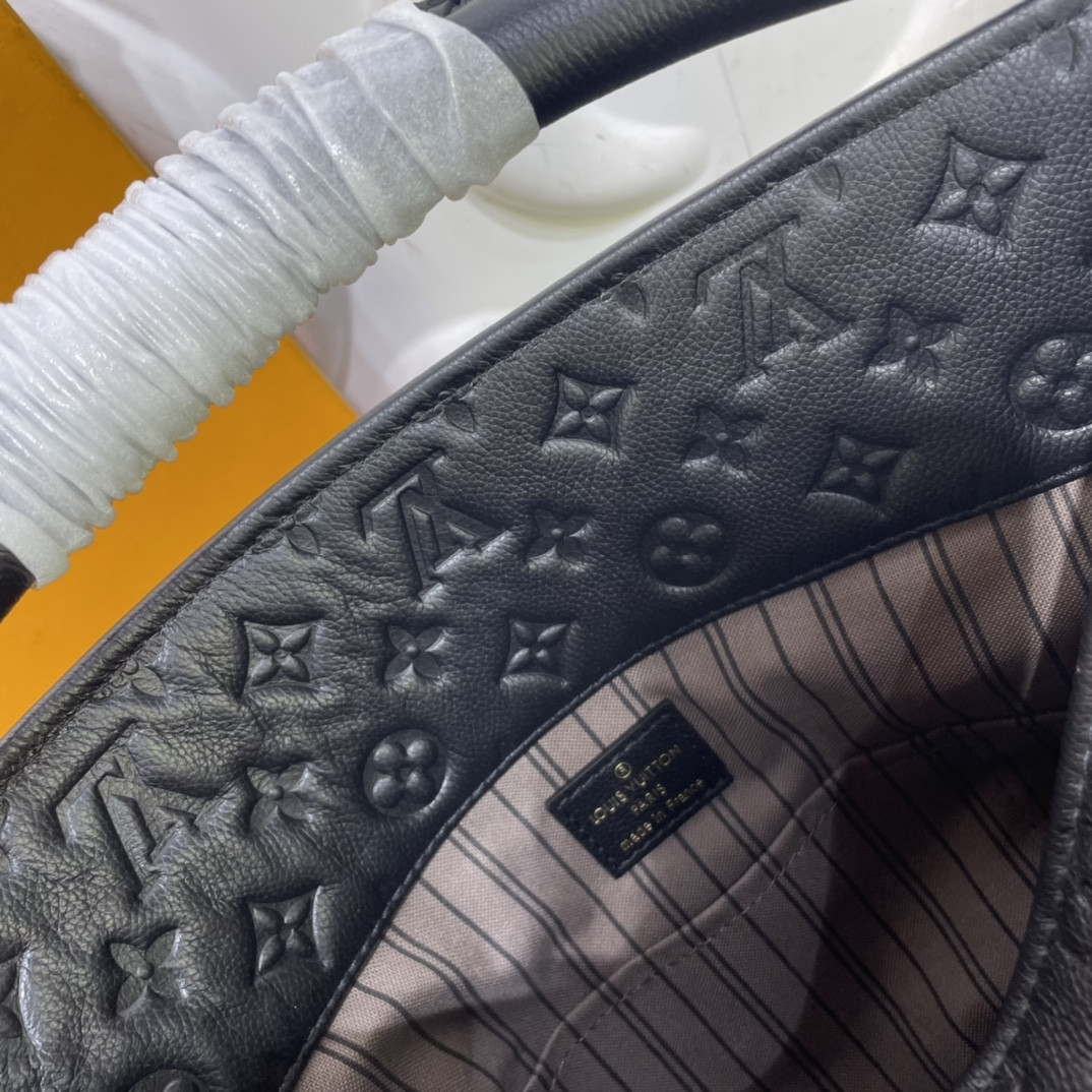 L0vis Vvtt0n Artsy Bag