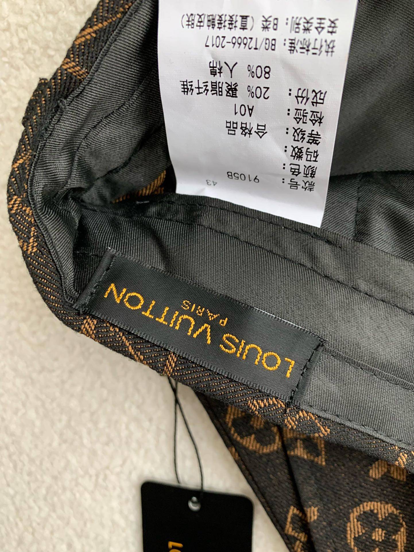 L0vis Vvtt0n Casual trousers