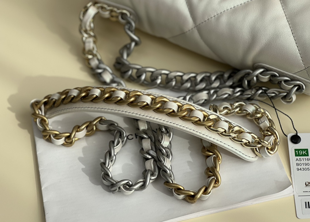 Chanle 19 Handbag
