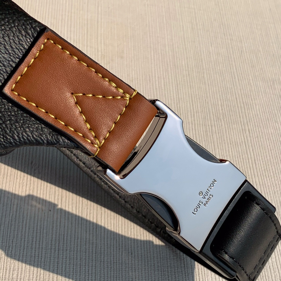 L0vis Vvtt0n Bumbag Bag