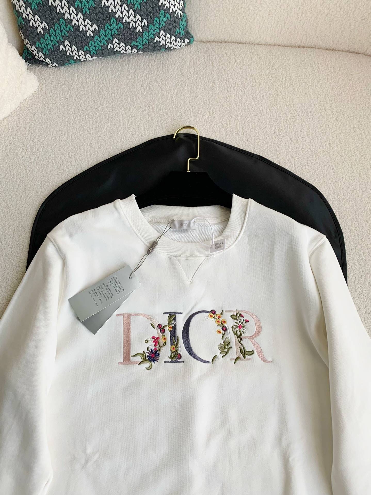 D10r FW23 Flowers Sweater
