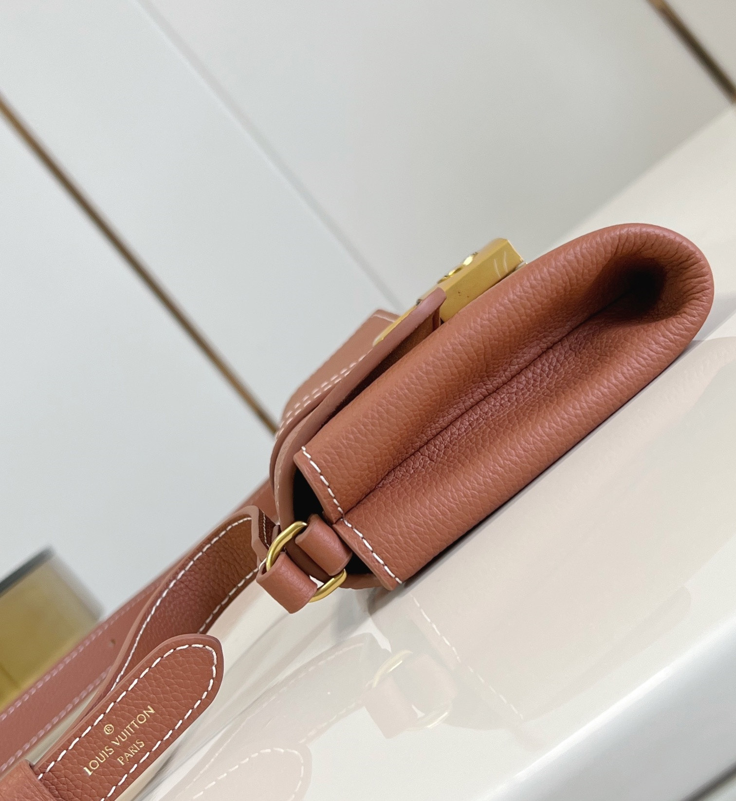 L0vis Vvtt0n Wallet On Chain Handbag