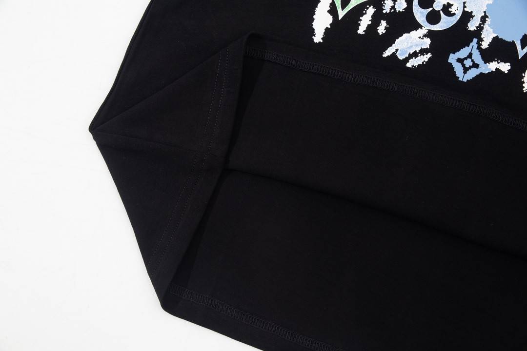 L0vis Vvtt0n 230,000 new T-shirts for spring and summer