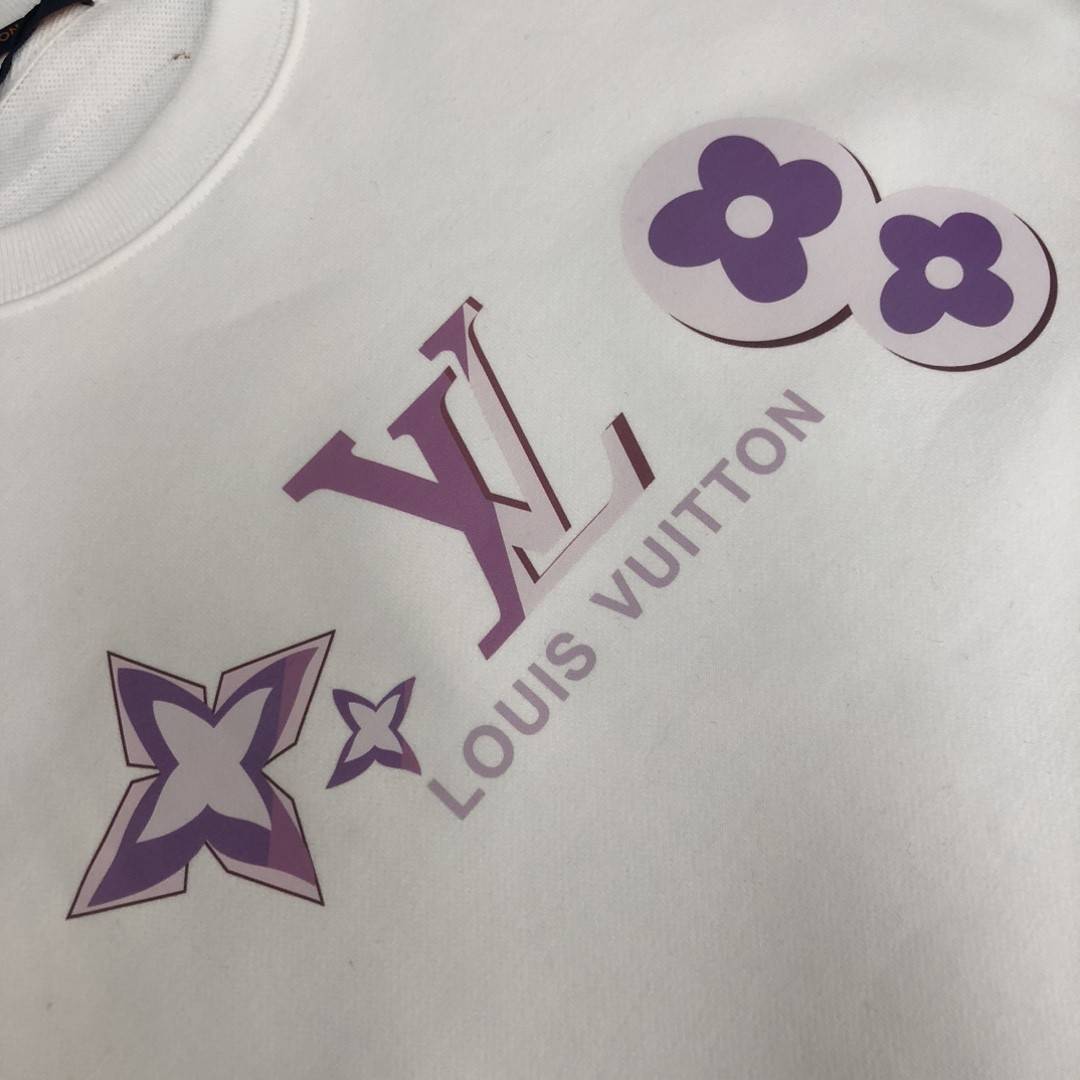 L0vis Vvtt0n 2023 new autumn and winter couples style round neck sweatshirt