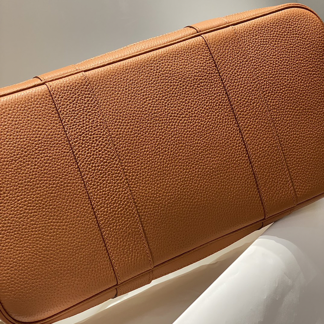 H**me5 painted graffiti French fjord imported original cowhide wax thread sewing master craft painted canvas 36*30cm