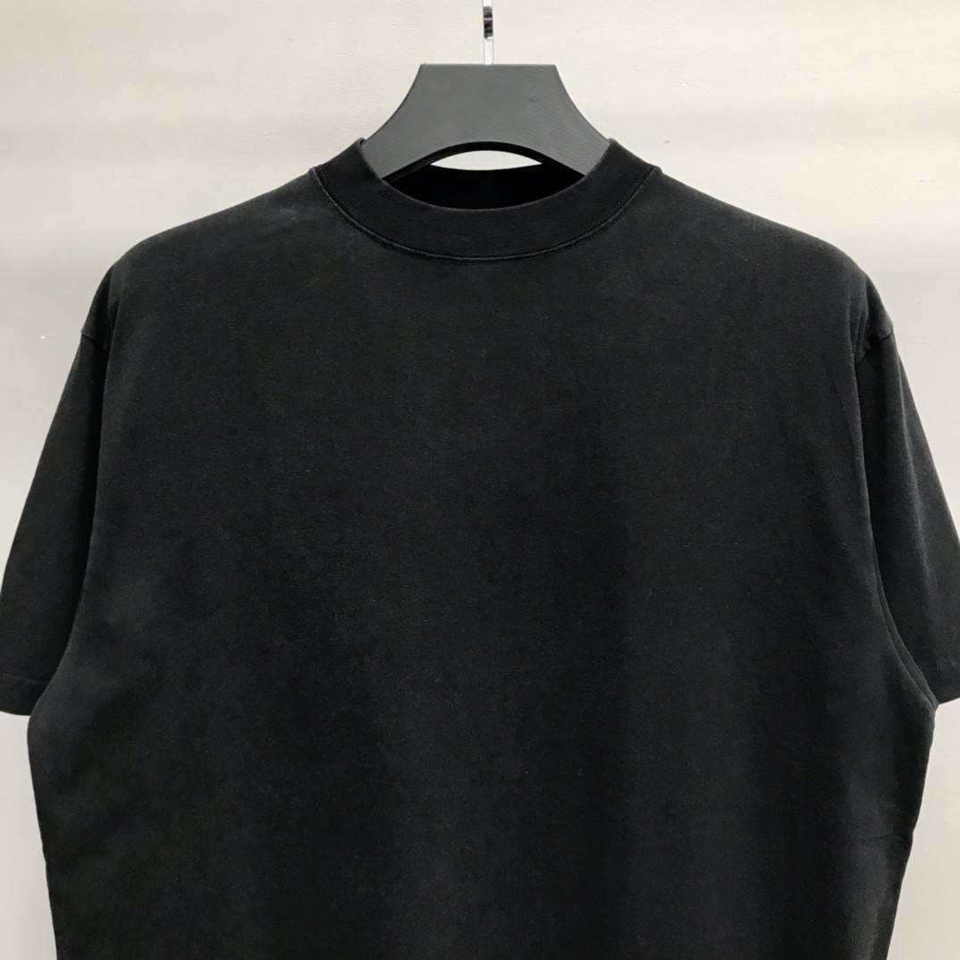 Ba1en*iaga graffiti T-shirt