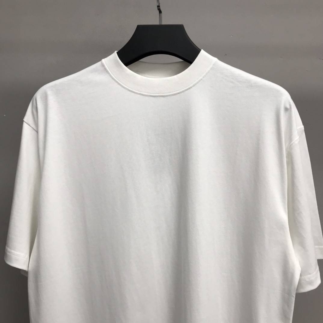 Ba1en*iaga graffiti T-shirt