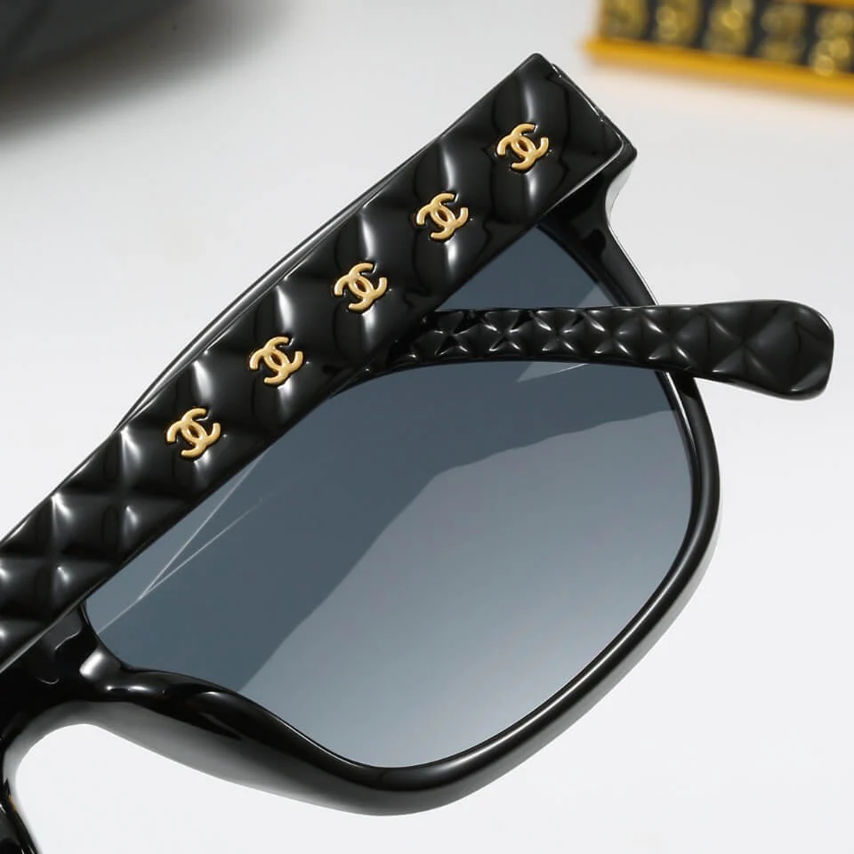 Elegant Style D1am0nd Pattern Temple Sunglasses