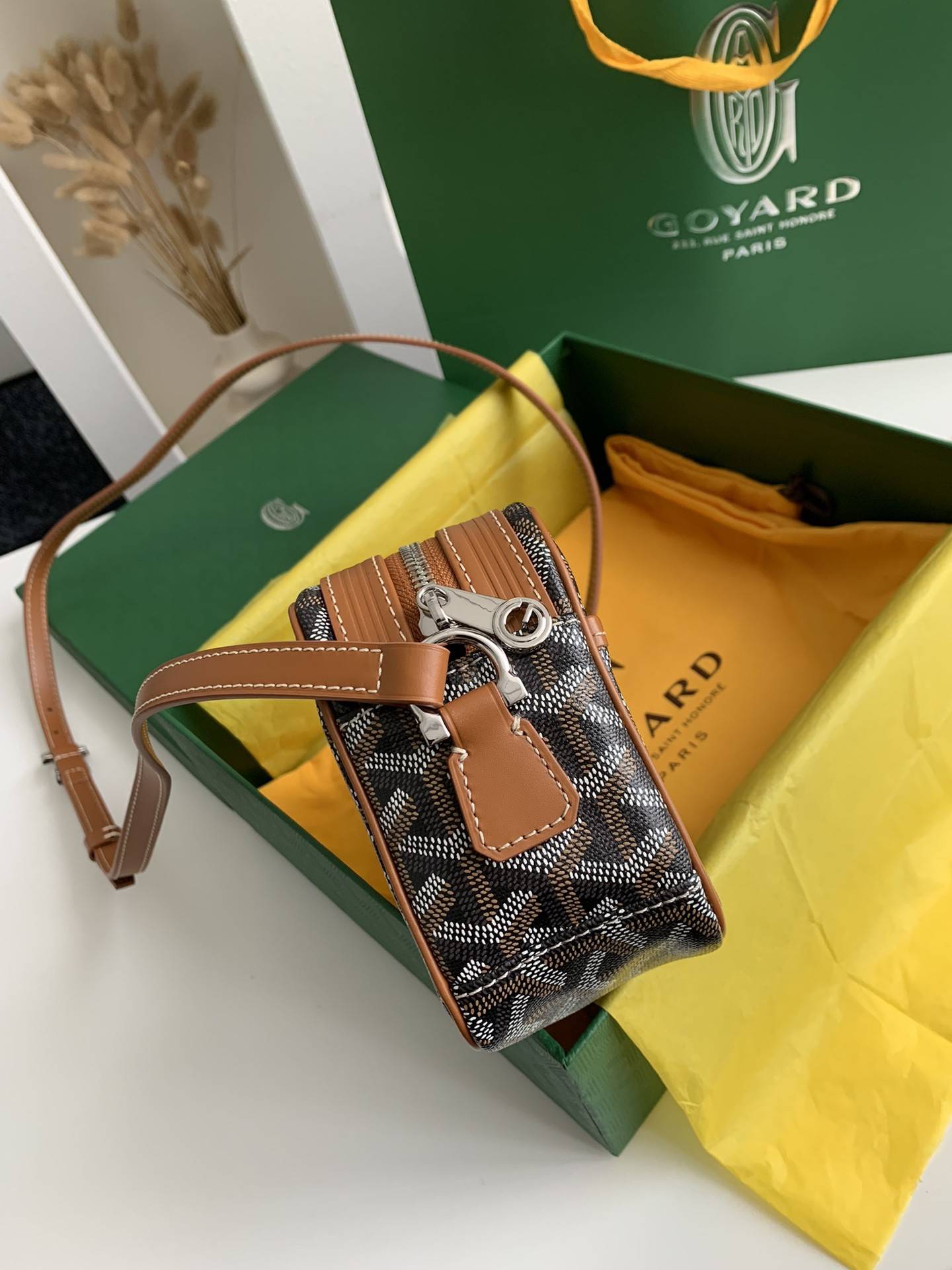 G09ard 2023 New Cap Vest Camera Bag  Size: 22 * 13 * 6.5cm