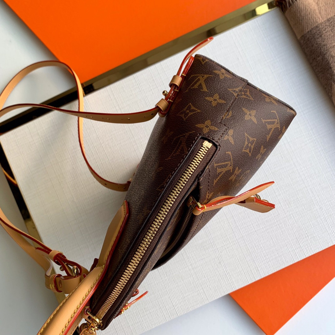 L0vis Vvtt0n Moon Bag