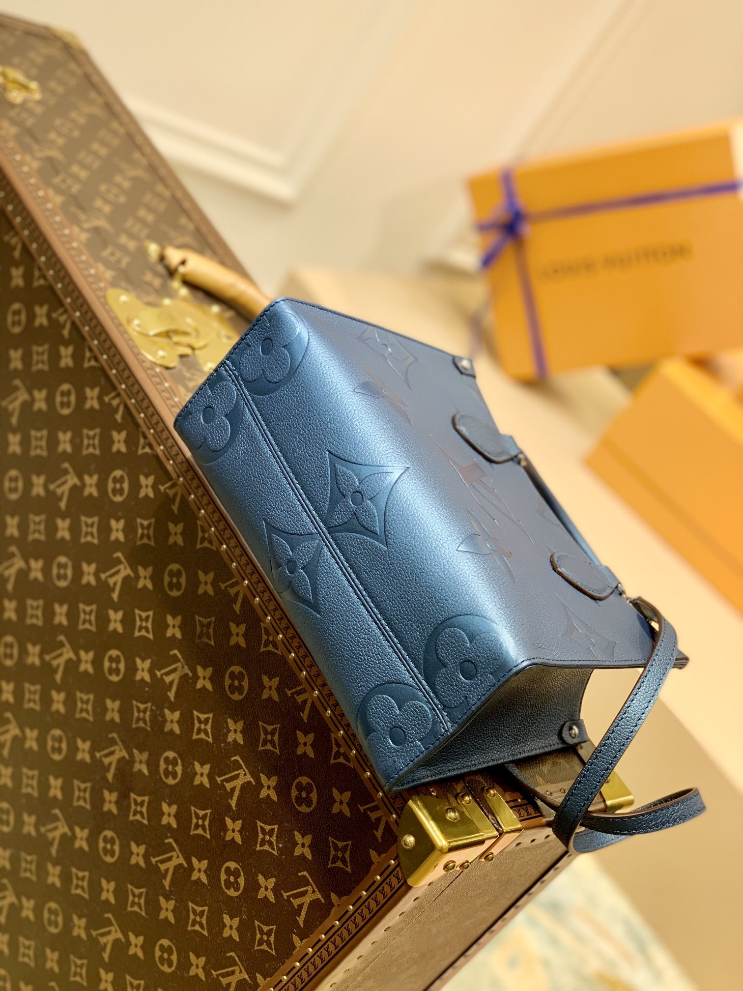 L0vis Vvtt0n Onthego Bag