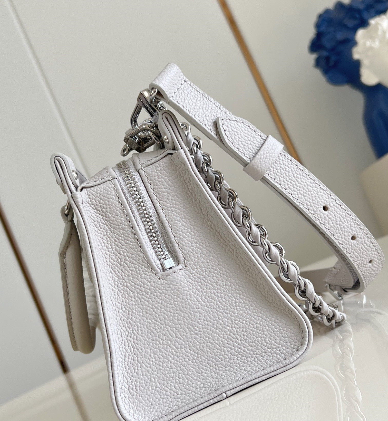 L0vis Vvtt0n Onthego East West Handbag