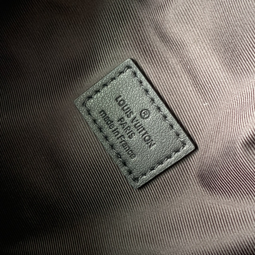 L0vis Vvtt0n Discovery Bag