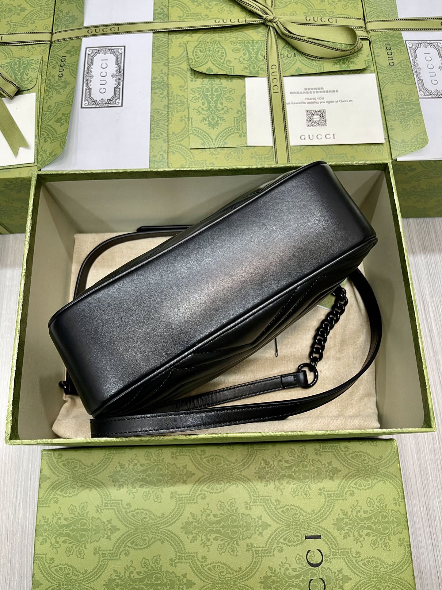 Gvc*1 Marmont series model number: 447632 Size: 24*13*7cm