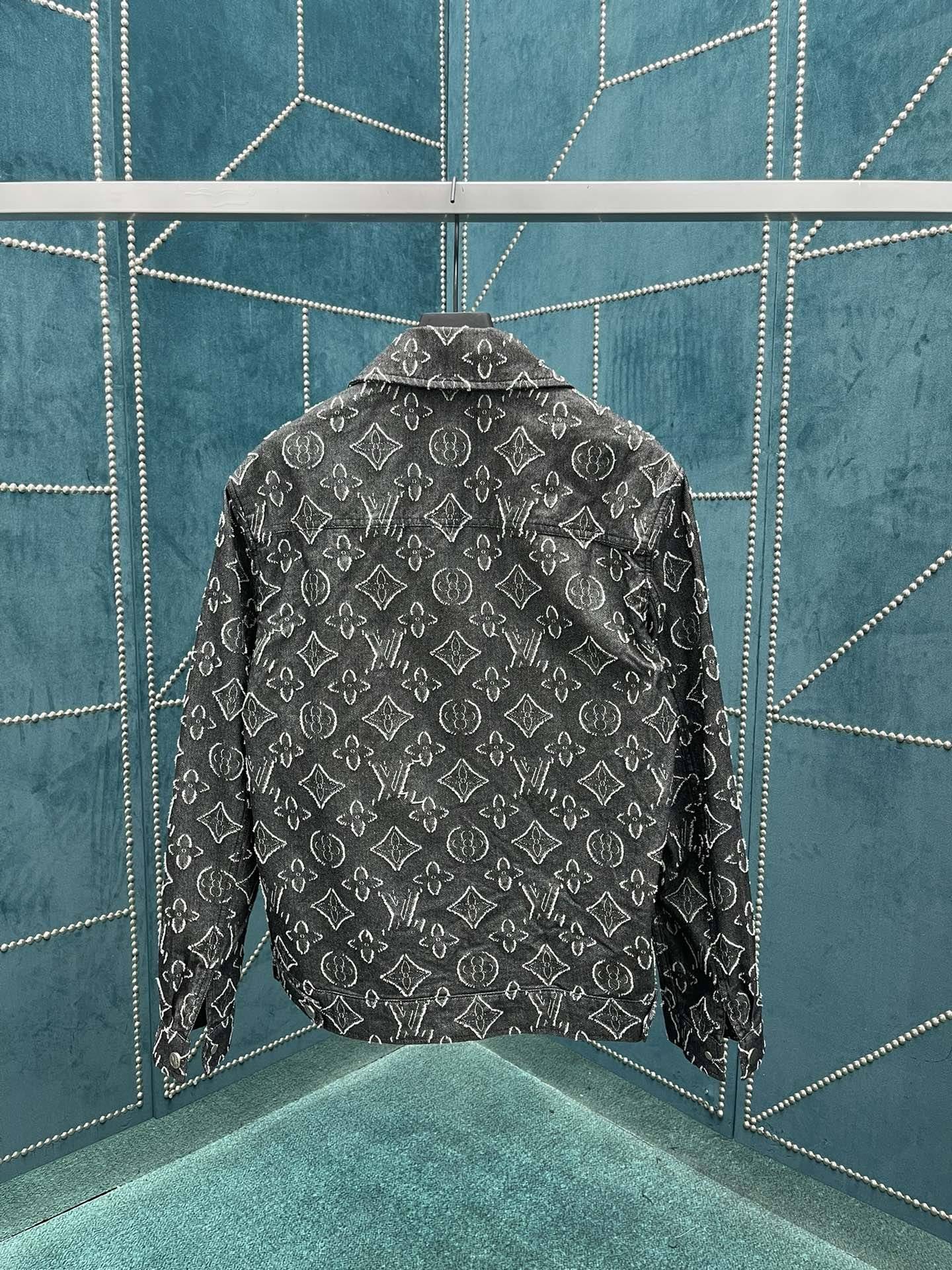 L0vis Vvtt0n  shirt jacket