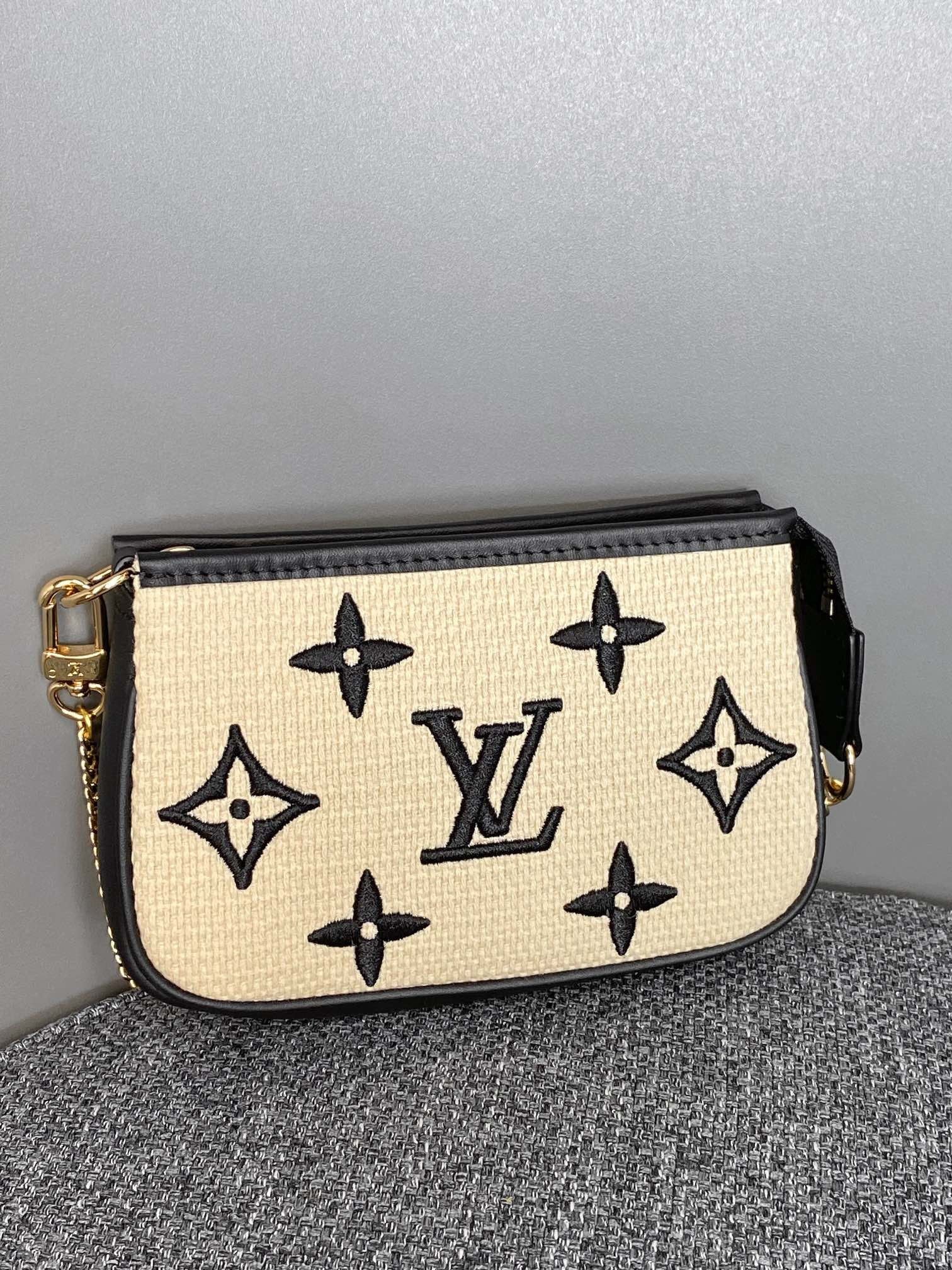 L0vis Vvtt0n Pochette Accessoires Metis Bag