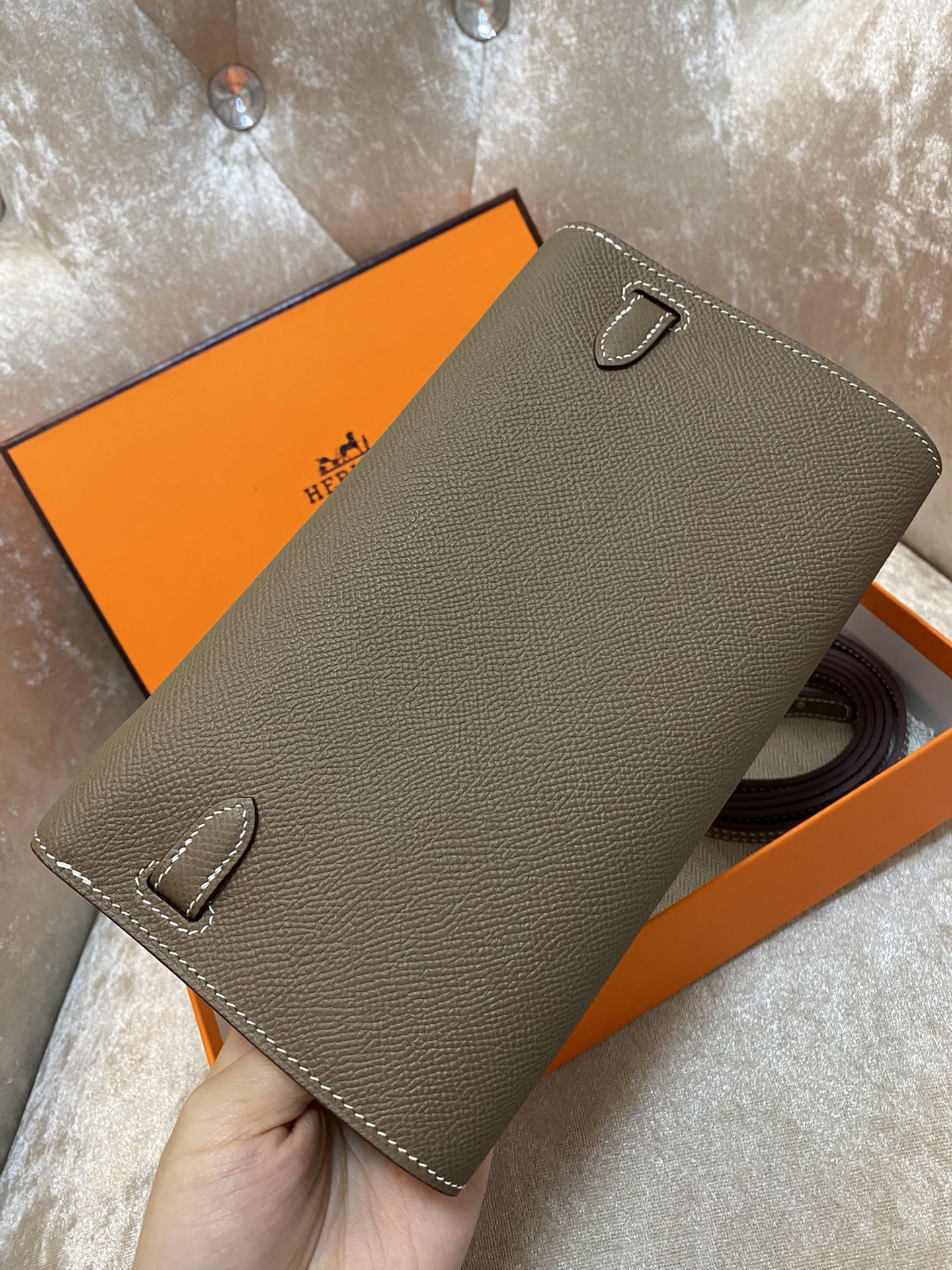 Kelly Classique To Go