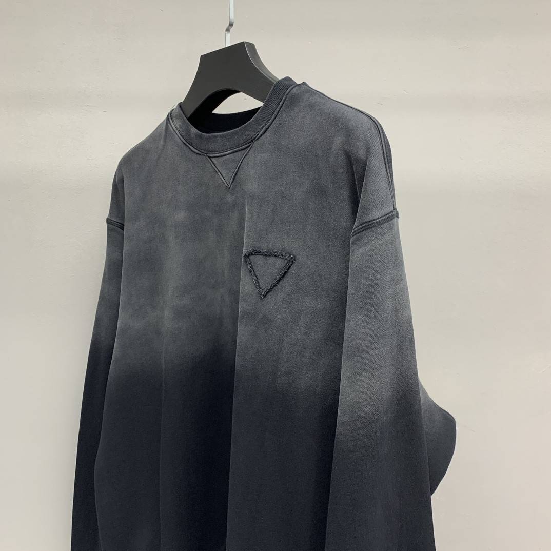 Ba1en*iaga embroidered sweatshirt