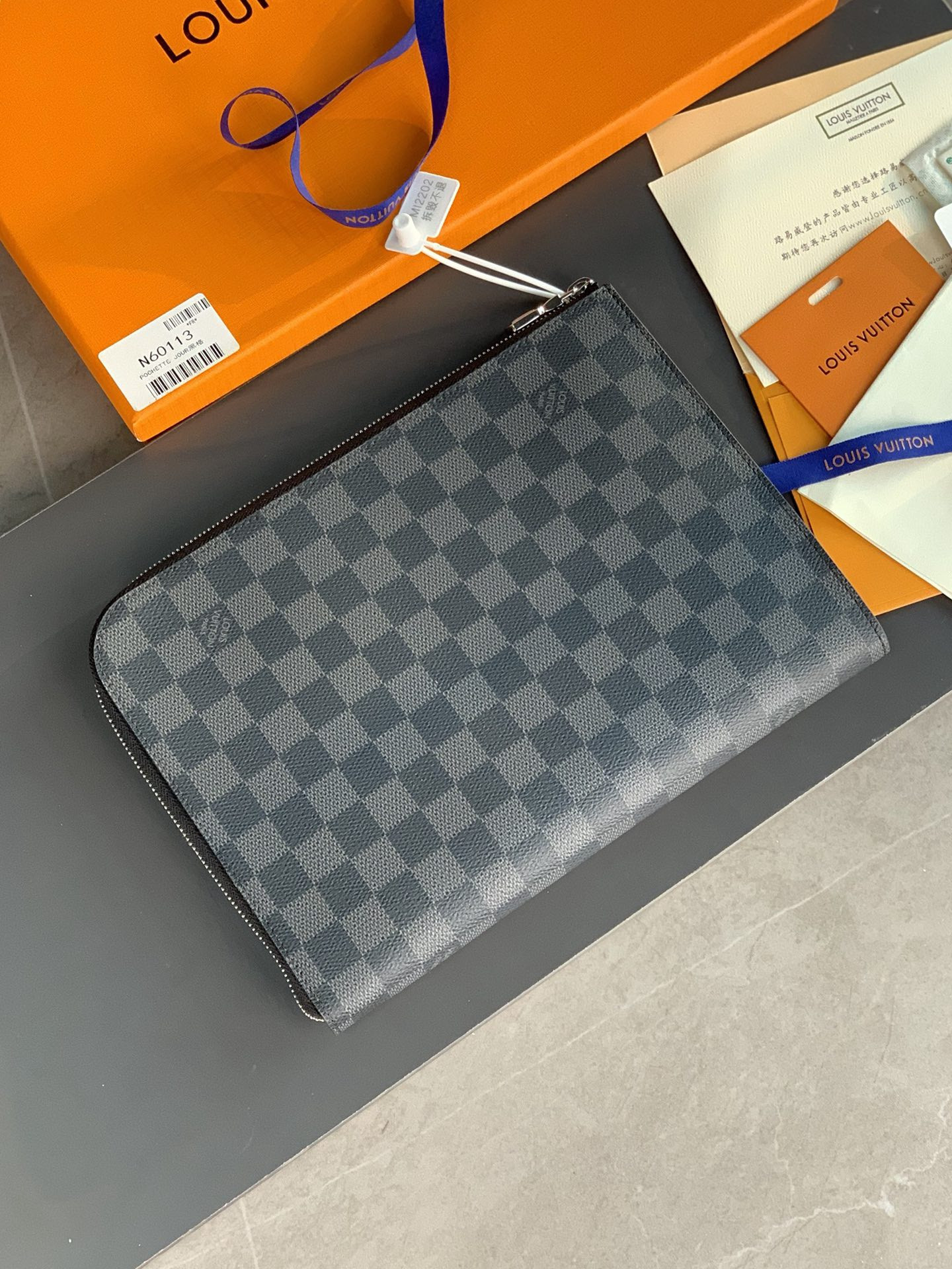 L0vis Vvtt0n Pochette Jour Bag